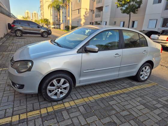 VOLKSWAGEN POLO SEDAN 1.6 MI COMFORTLINE 8V FLEX 4P MANUAL VOLKSWAGEN POLO SEDAN 1.6 MI COMFORTLINE 8V FLEX 4P MANUAL